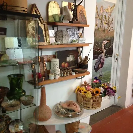 Art Studio *